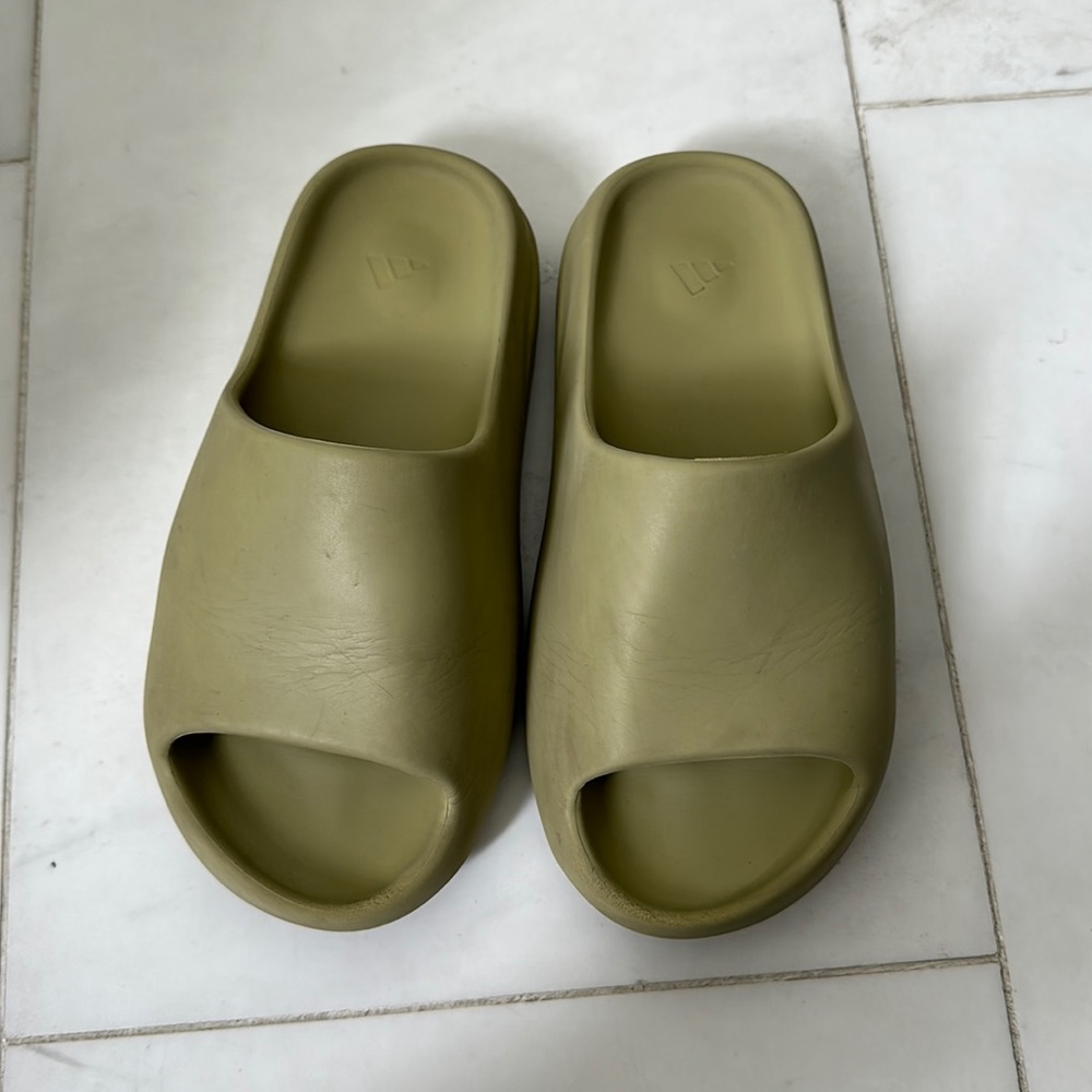 Yeezy rubber slides authentic
